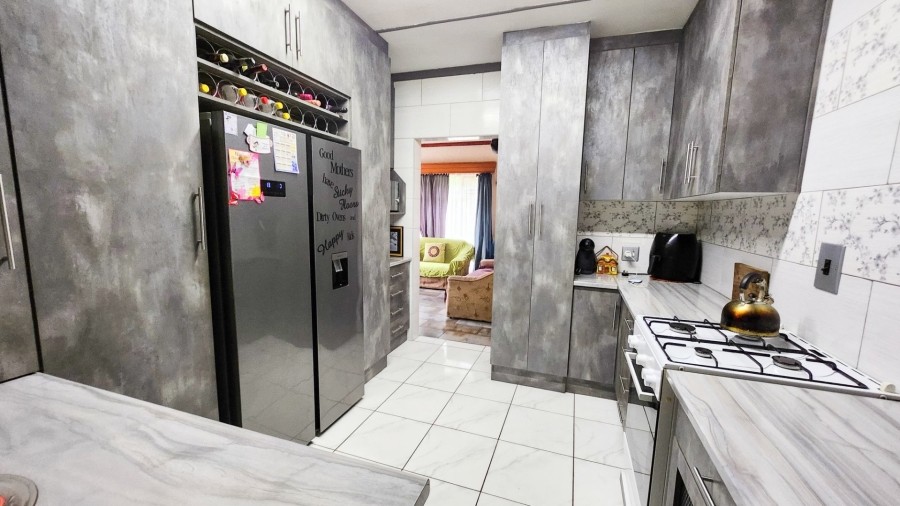 4 Bedroom Property for Sale in Stilfontein Ext 4 North West